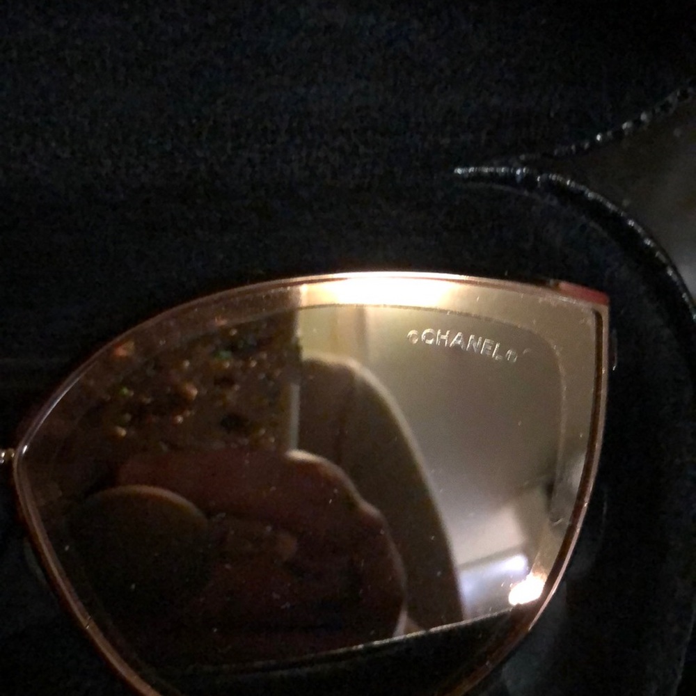 Chanel sunglasses - Picture 2 of 4
